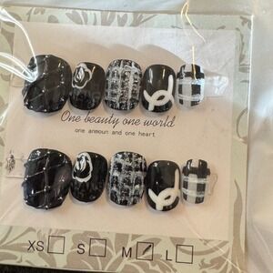 Black White Press On Nails, Designer Inspired, Fashion‎ Nail Art